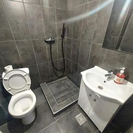 Cozy And Affordable Studio Close To Metro Station * Bukareszt